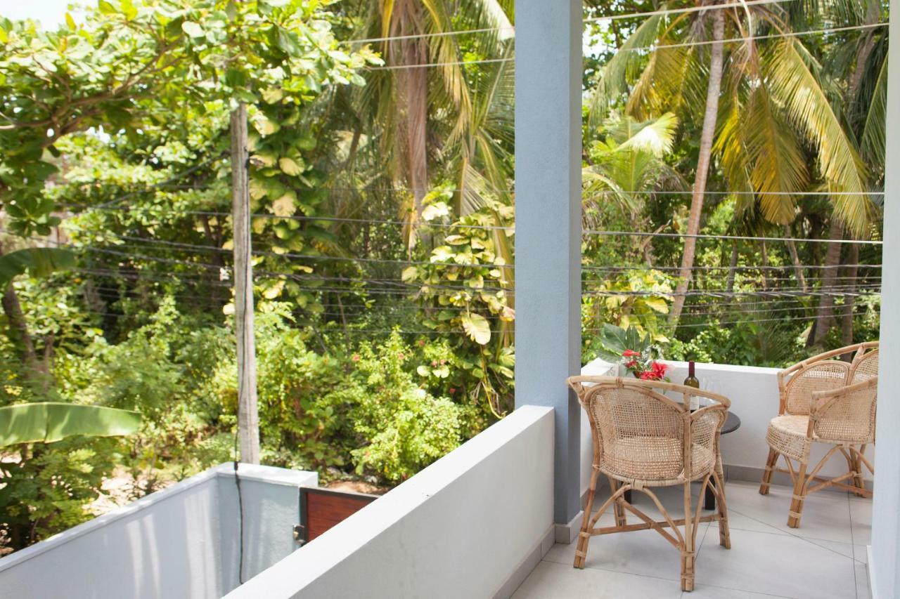 Hotel Alvas House Hikkaduwa Esterno foto
